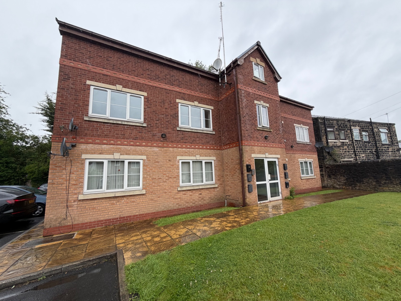 Apartment 3 Trafalgar Court, 37A Manchester Old Road, Bury, BL9 0TR — 3
