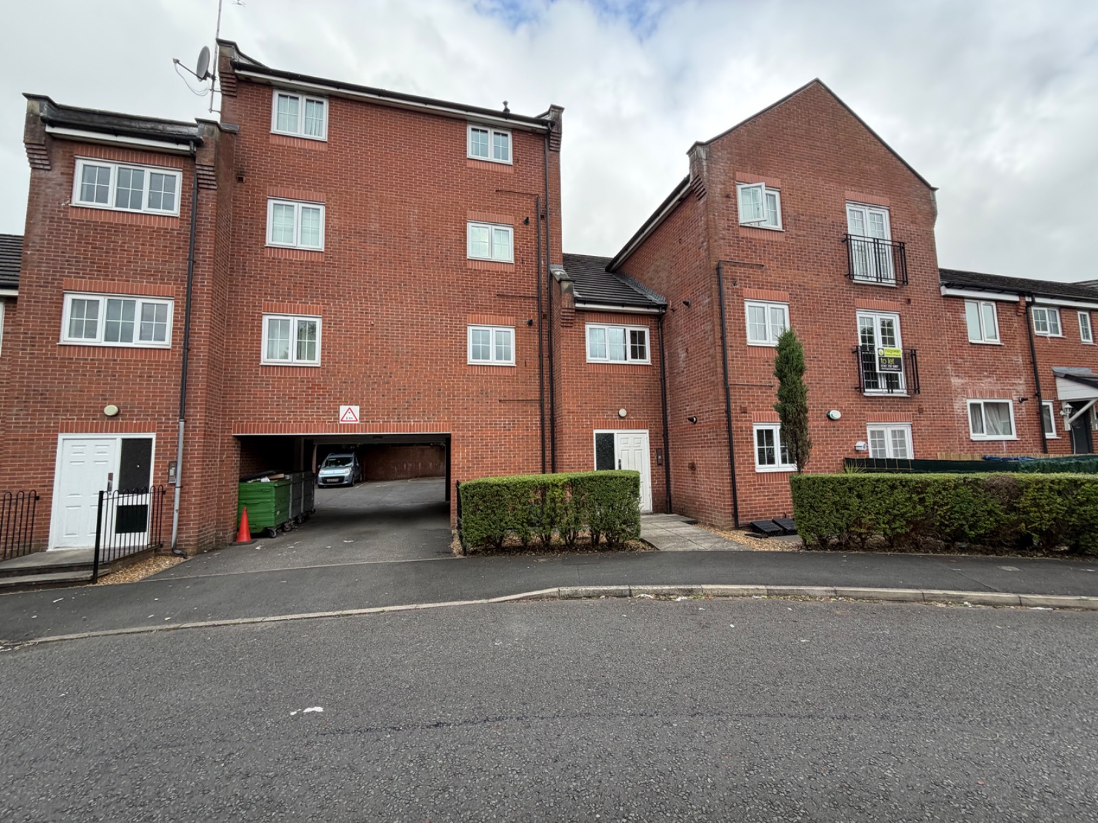 92 Valley Mill Lane, Bury, BL9 9BY in 92 Valley Mill Lane, Bury, BL9 9BY
