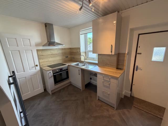 80 Bury Road, Edenfield, Bury, BL0 0ET — photo 8 of 13