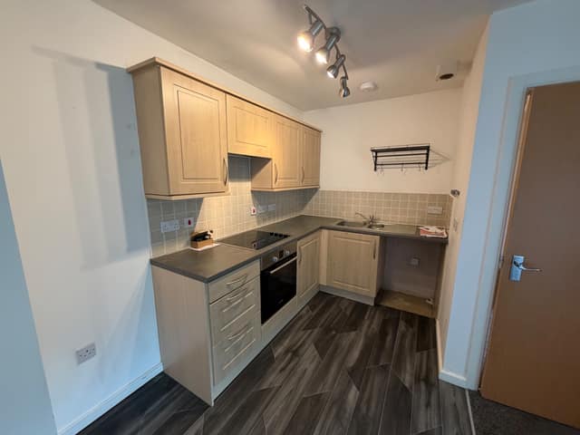 75 Astley Brook Close, Bolton, BL1 8RT — photo 7 of 12