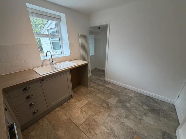 107 Burnley Road, Edenfield, Bury, BL0 0HX — photo 11 of 18