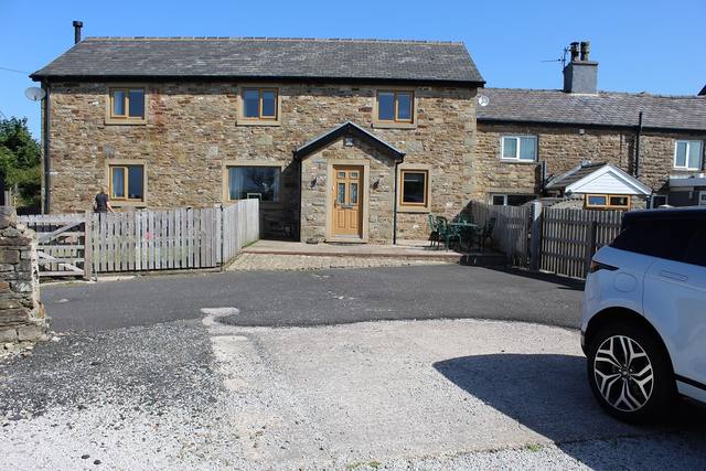 Morris Barn, Watling Street, Affetside, Bury, BL8 3QR